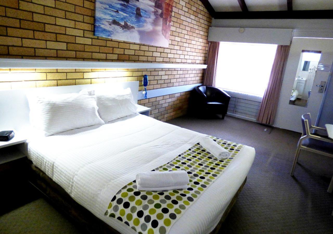 Wanderlight Motor Inn Mudgee Bagian luar foto